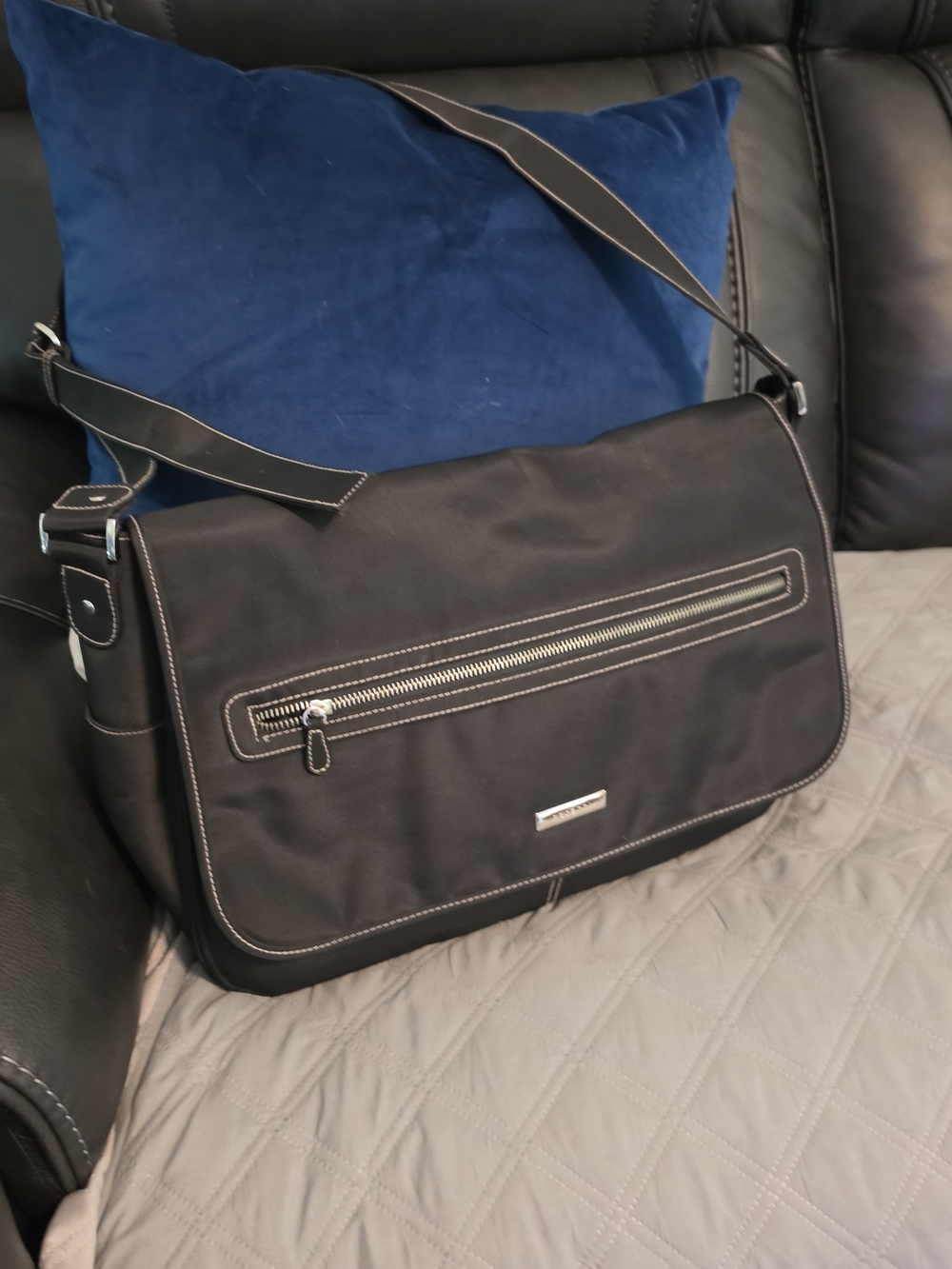 Black Messenger Bag - Brand: Rosetti